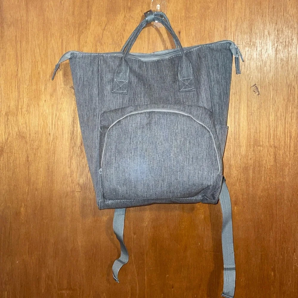 GRAY WONDER PACK INSULATED UNISEX STORAGE BABY BACKPACK BAG LIKE NEW
